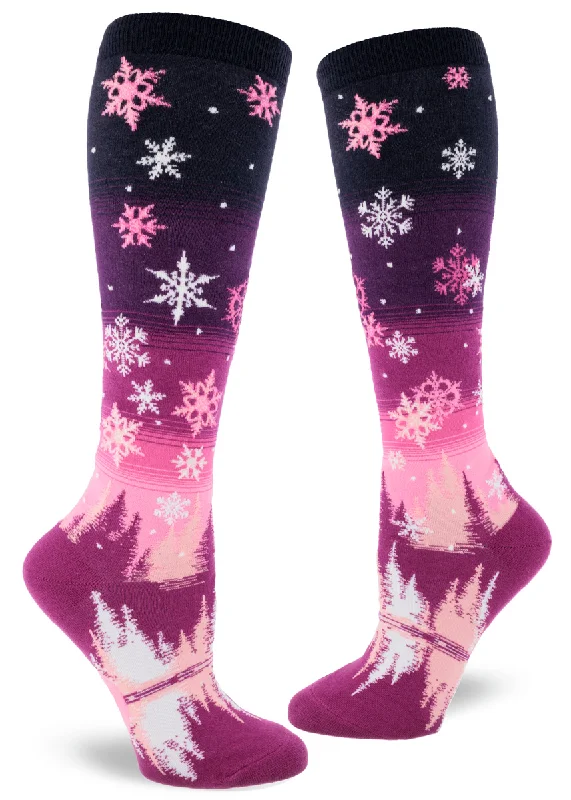 ZZNB-12/24_Women's Snowflakes Knee High (Sugar Plum)