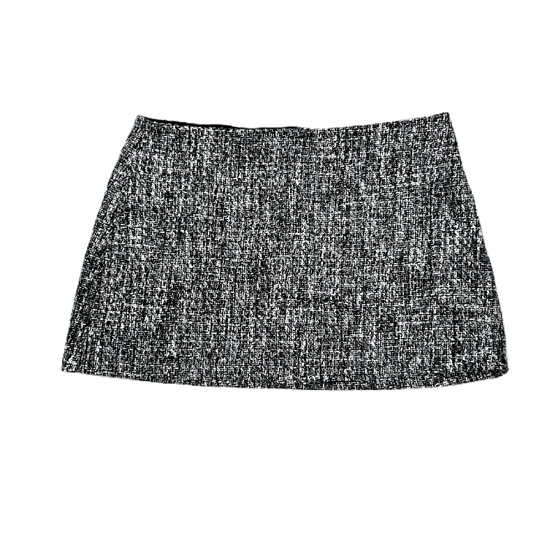 Skort Mini & Short By Abercrombie And Fitch In Black & Cream, Size: Xl